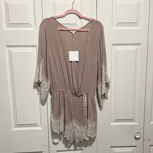 Umgee Lace Trim Boho Romper, Large